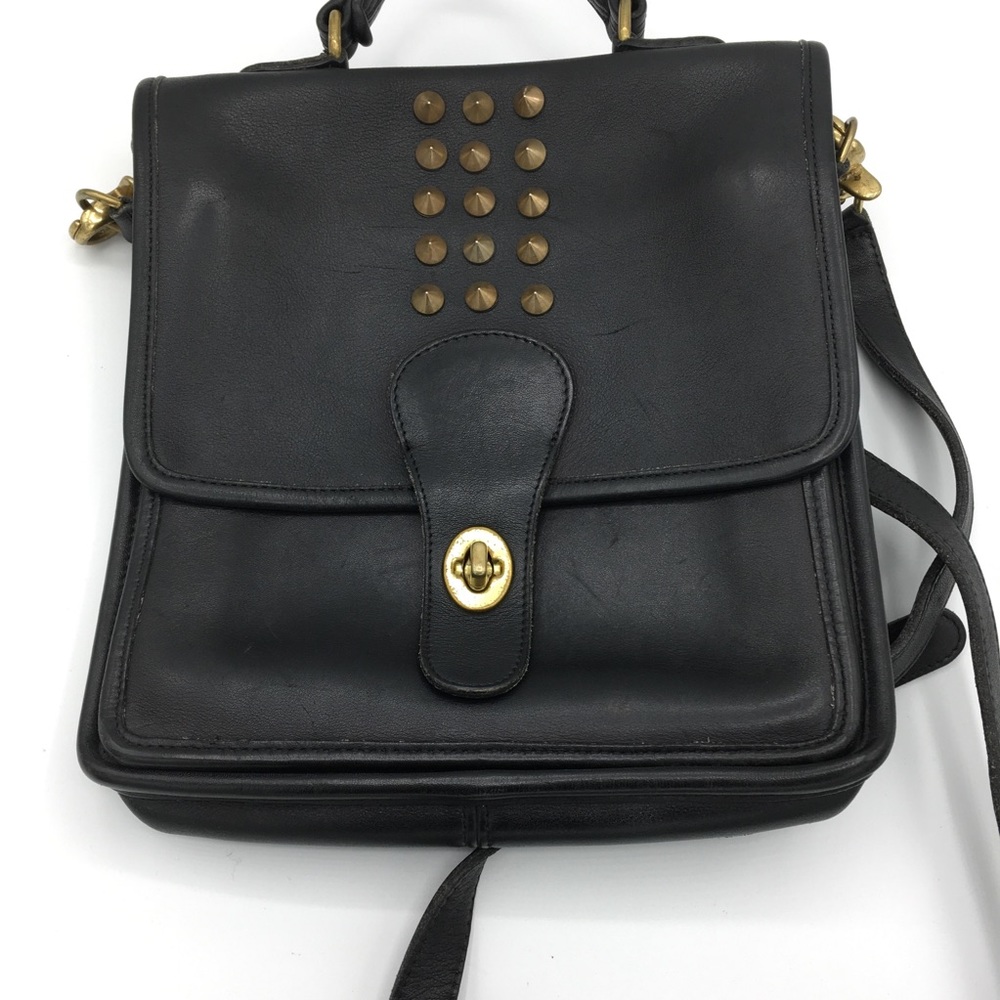 Vintage Coach #5130 Cross body bag.